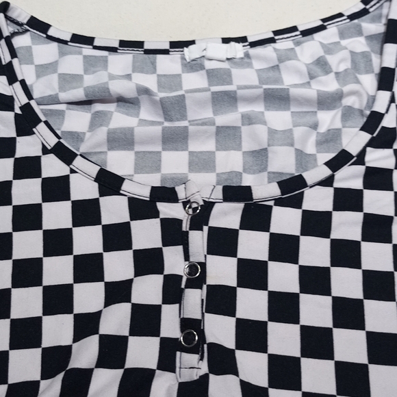 Top - Picture 3 of 4